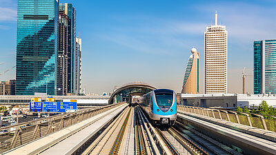 Amberg Technologies – 测量 – 地理信息 – 数字化基础设施 – 铁路工程 – Amberg Rail – 铁路轨道测量 – 轨道竣工测量 – 轨道检测 – 轨道几何（EN 13848）– 轨道病害检测 – 轨道文档记录 – 轨道高低测量 – 轨距测量 – 无砟轨道调整 – 无砟轨道验收 – 捣固作业测量 – 结构限界测量 – 铁路限界分析 – 动态限界 – 动态包络 – IMU 惯性测量单元 – 隧道工程 – Amberg Tunnel – 隧道测量与监测 – 隧道激光扫描 – 隧道断面测量 – 隧道开挖控制 – TBM 盾构 – 爆破法 – 喷射混凝土 – 地球物理 – Amberg TSP – 隧道地震预测 – 地质超前预报 – 断层探测 – 岩体结构 – 冲击锤测试 – 连续地质预测 – 数字孪生 – 高精度监测 – 土木工程 – 地下工程创新 – 精密测量系统